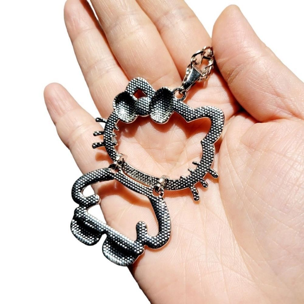 Brand New Silver Rhinestone Hello Kitty Necklace - Picture 4 of 7